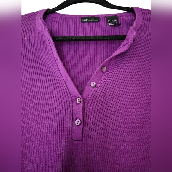 MODA International M Purple Ribbed knit Henley style top - Picture 2 of 5